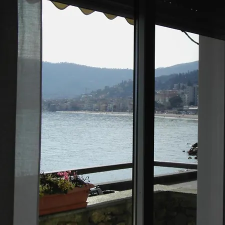 Cadorna Fronte Mare Apartmán Alassio