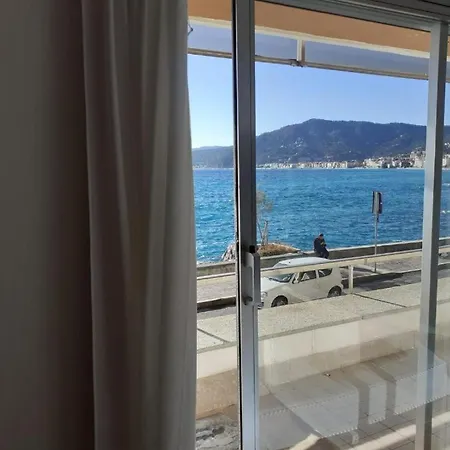 Cadorna Fronte Mare Apartament